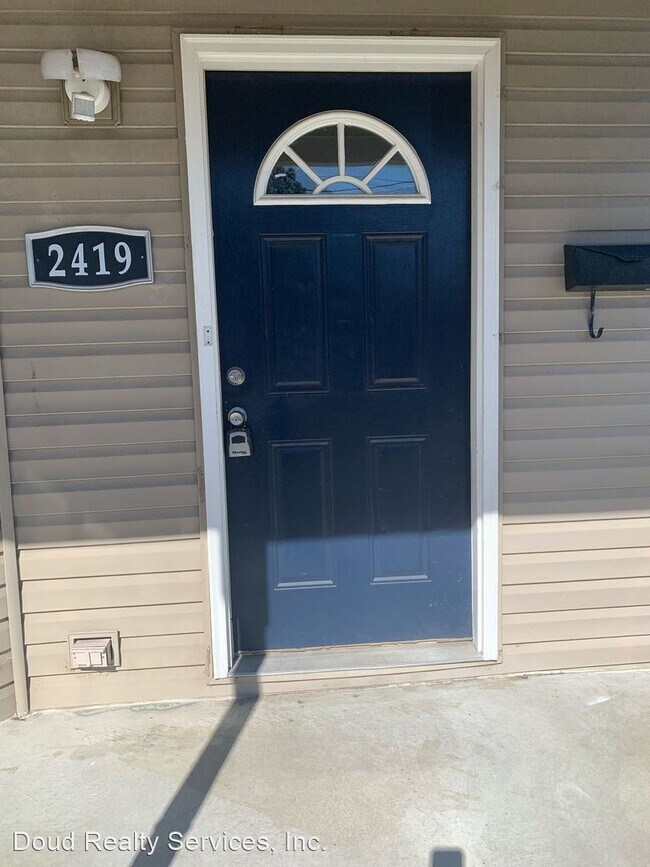 Foto del edificio - 3 br, 2.5 bath House - 2419 Ludlow St