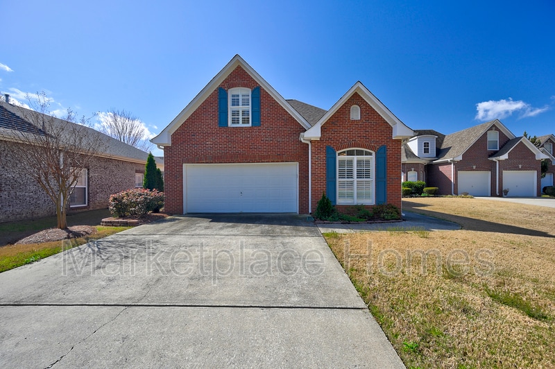 Primary Photo - 265 Vineyard Ln