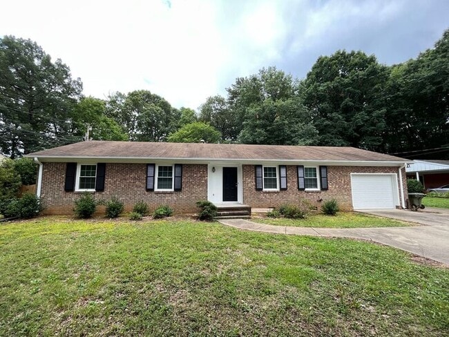Building Photo - 3609 Lynn Rd