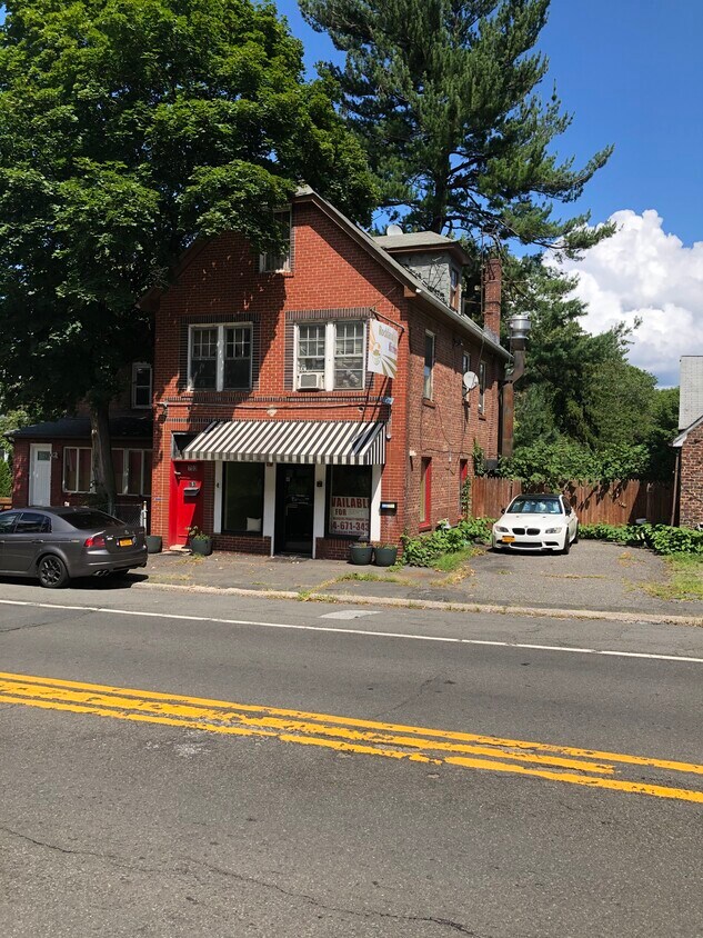 Building Photo - 755 Route 9W