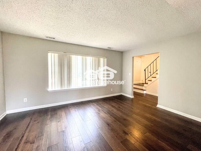 Building Photo - 1812 Saranac Ct