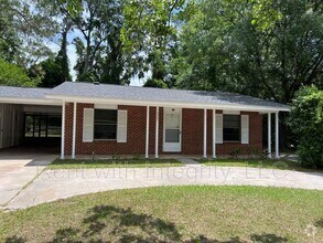 Building Photo - 2307 Alder Dr