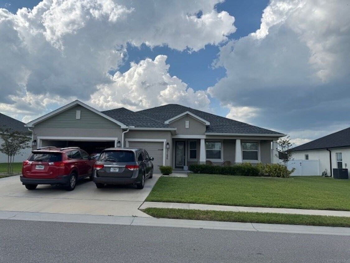 Foto principal - Like new, 2023 construction, four bedroom,...