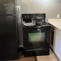 Building Photo - 7705 Debbie Dr