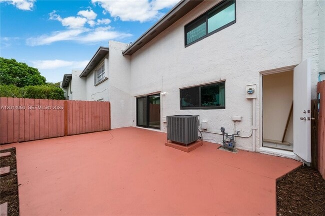 Building Photo - 6929 SW 110th Ave
