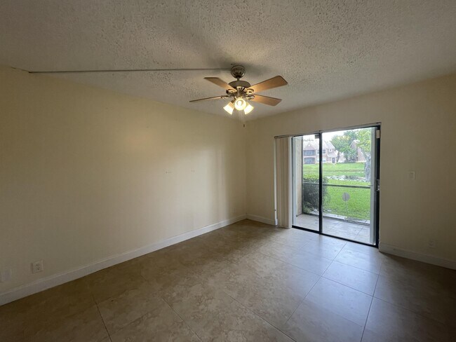 Foto del edificio - 9044 NW 28th Dr
