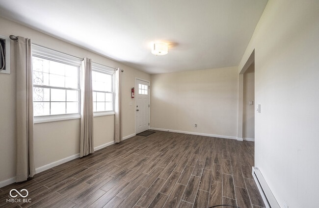 Building Photo - 140 Maple Park Dr