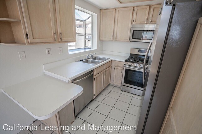 Building Photo - 3 br, 2 bath House - 19849 Sandpiper Place...