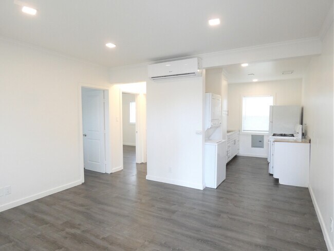 Building Photo - 1071 Olive Ave