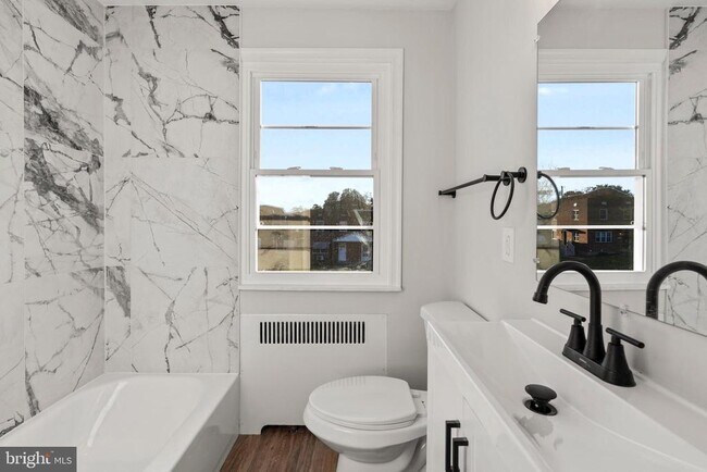 Foto del edificio - 8604 Chestnut Oak Rd