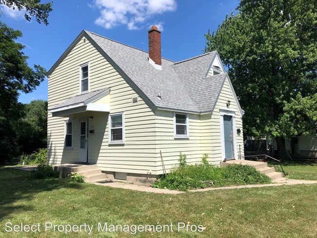 Building Photo - 325 Dalgren Ave