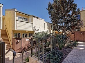 Building Photo - 5252 Balboa Arms Dr