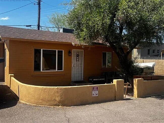 Building Photo - sweet home in Phoenix
