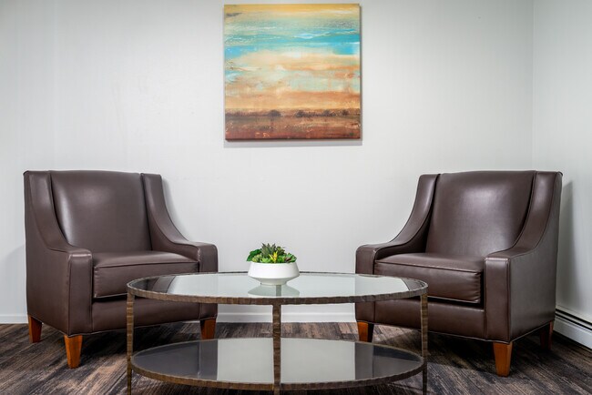 Foto del edificio - Hummingbird Cove Apartments