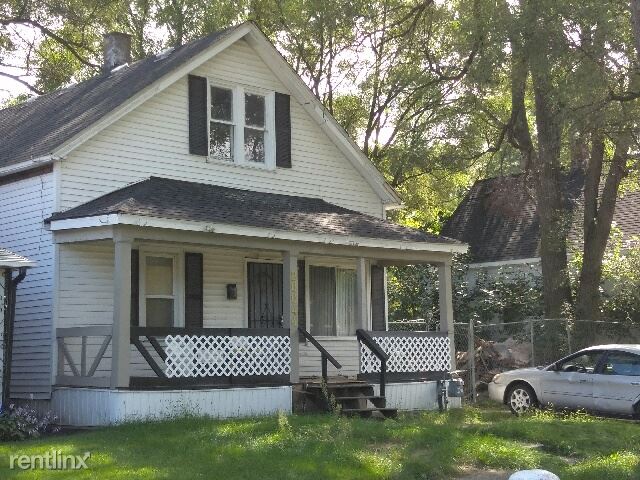 Primary Photo - 20044 Mackay St