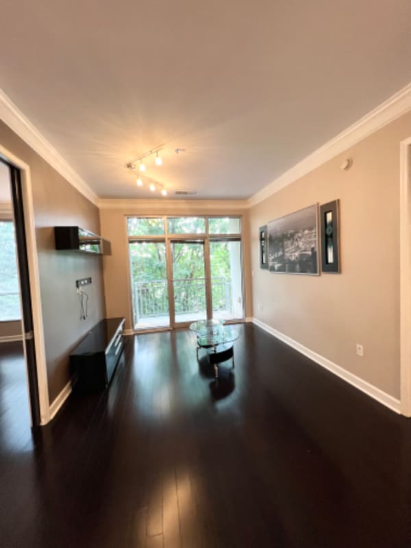 Building Photo - 711 Cosmopolitan Dr NE