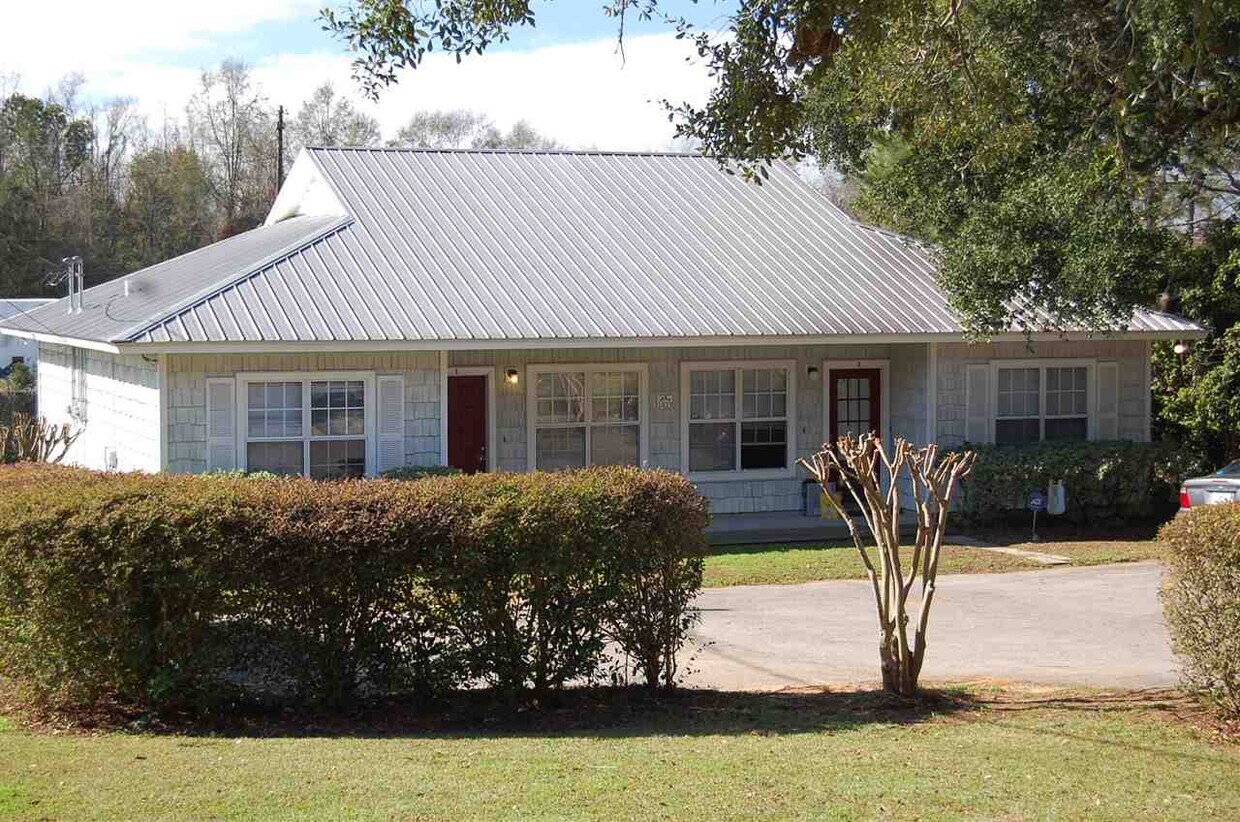 Primary Photo - 1419 Glenda Dr