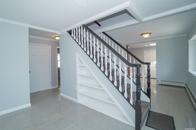 Foto del edificio - 303 Lansdowne Ave