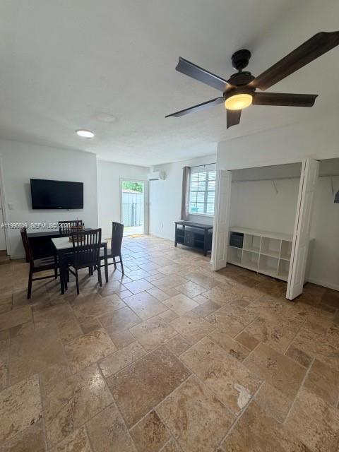 Building Photo - 2220 SW 125th Ct