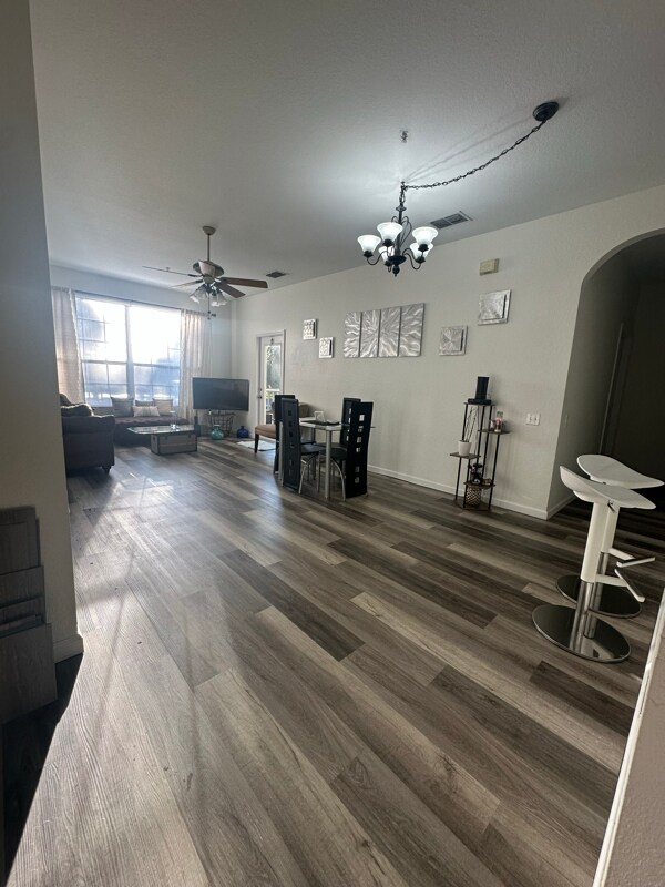 Foto principal - 7147 Yacht Basin Ave