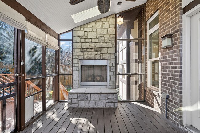 Foto del edificio - 2917 Wellesley Trce