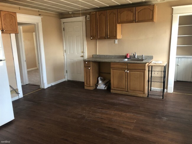 Foto del edificio - 2 br, 1 bath House - 97 South St Fl 3 Floor#3