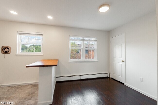 Foto del edificio - 1269 Valley Rd