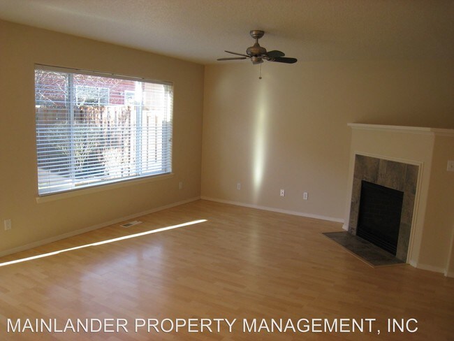 Building Photo - 3 br, 2.5 bath House - 553 NE 64TH CT