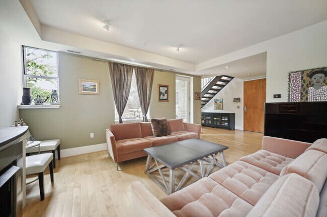 Sala de estar 2 - 2914 11th St NW
