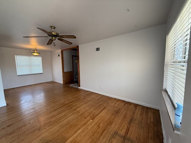 Foto del edificio - 3447 NW 48th St