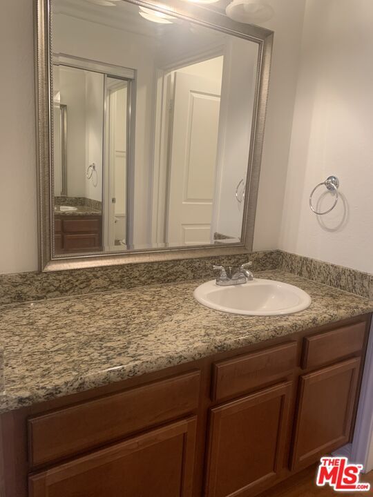 Foto del edificio - 355 N Maple St