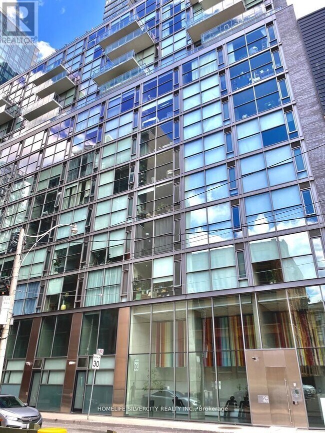 Building Photo - 25-325 Oxley St