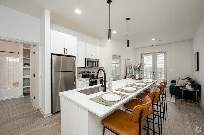 Interior Photo - Versa