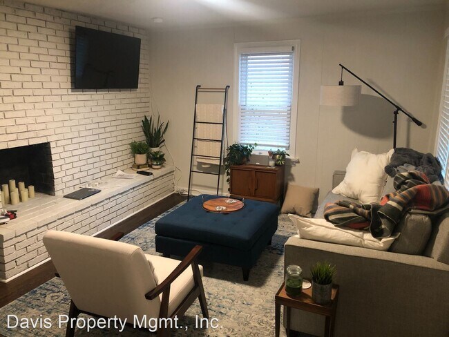 Building Photo - 3 br, 1 bath House - 1023 Summitt Ave