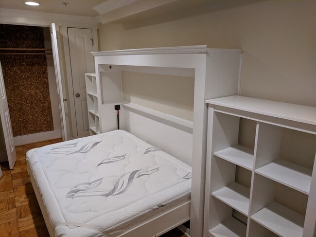 Foto del edificio - 703 6th St NW