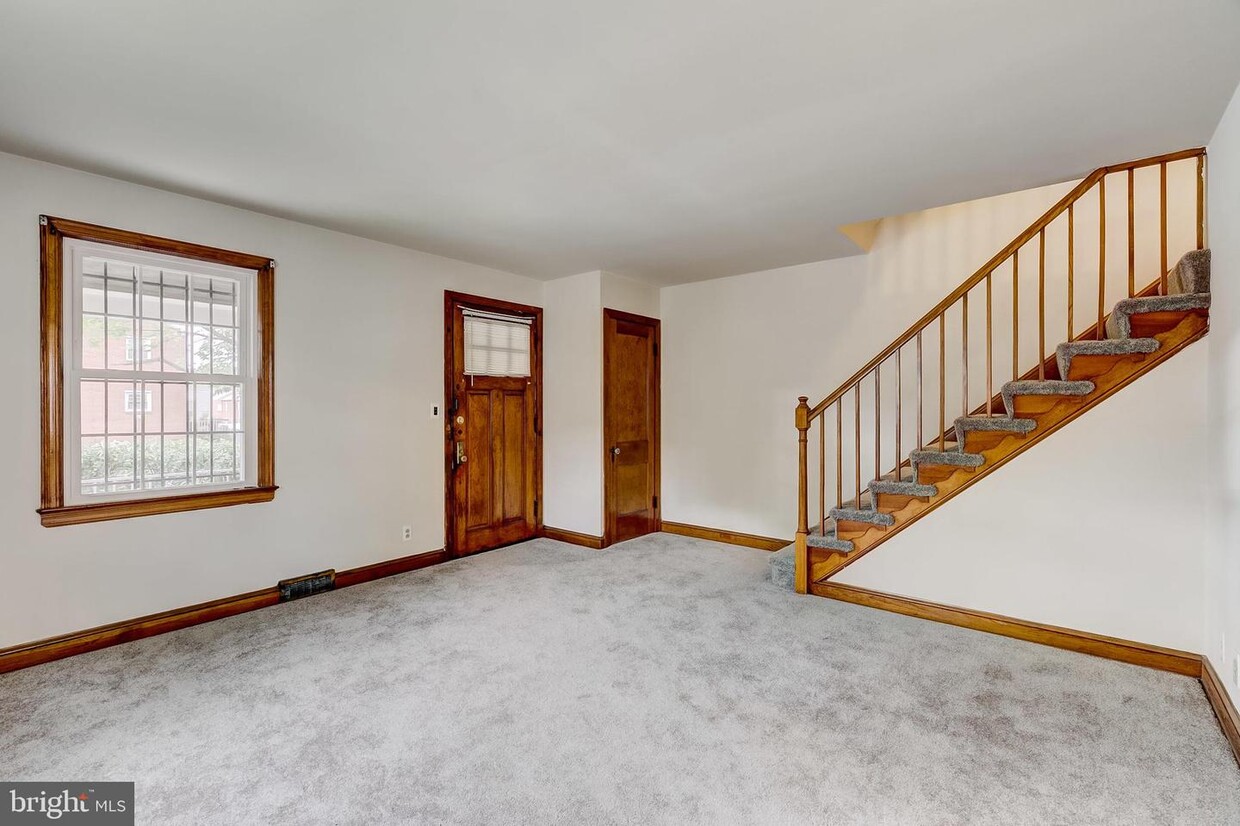 Primary Photo - 1724 22nd St SE