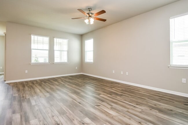 Building Photo - 2287 Raven Rdg Dr