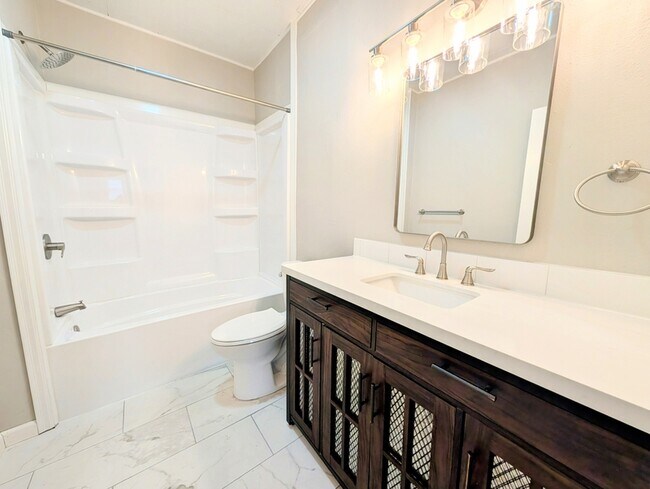 Foto del edificio - 328 N G St