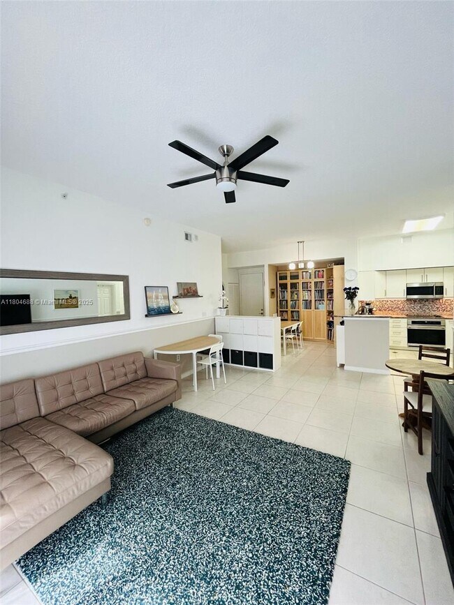 Foto del edificio - 2080 S Ocean Dr