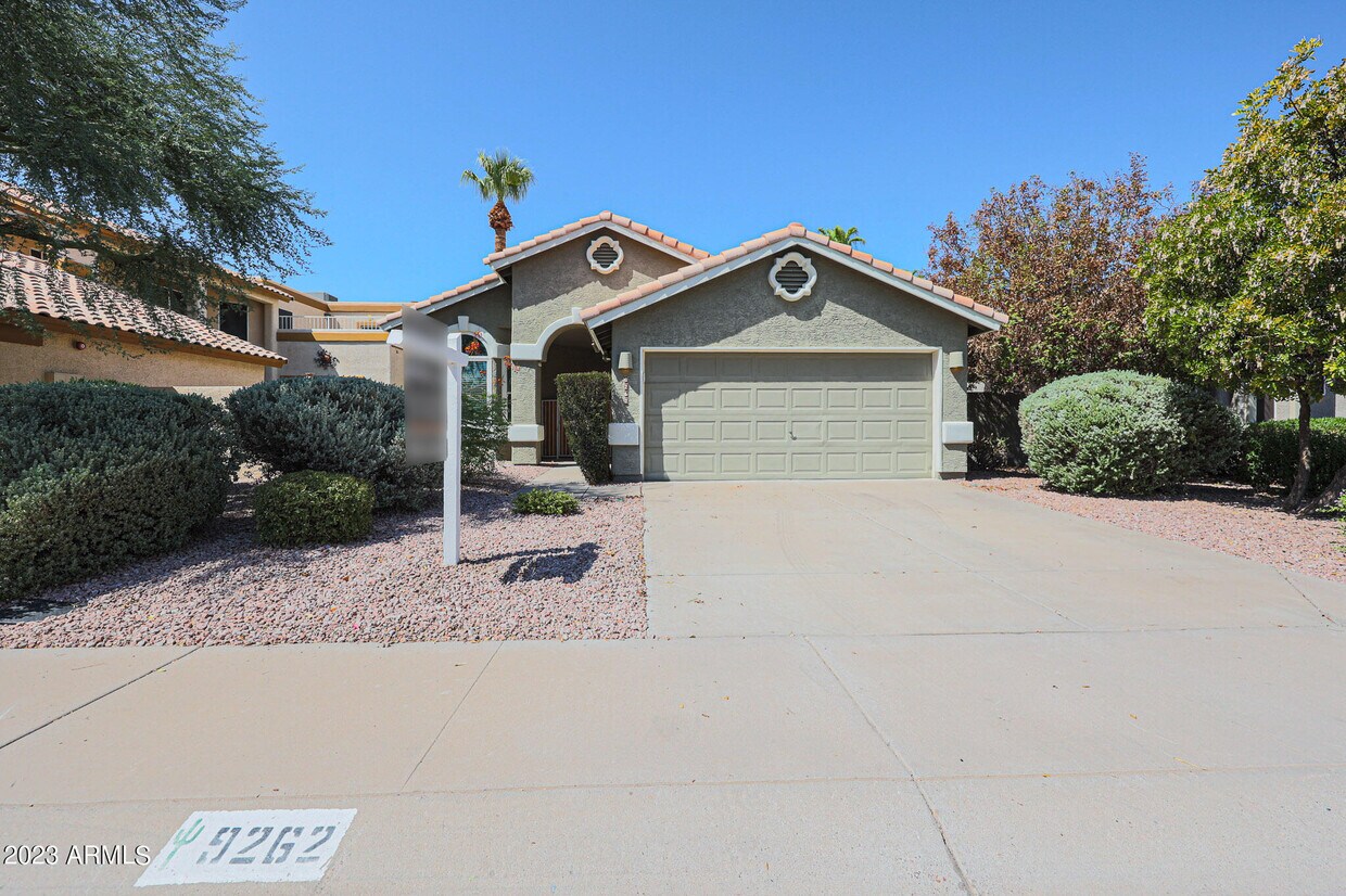 Primary Photo - 9262 E Windrose Dr