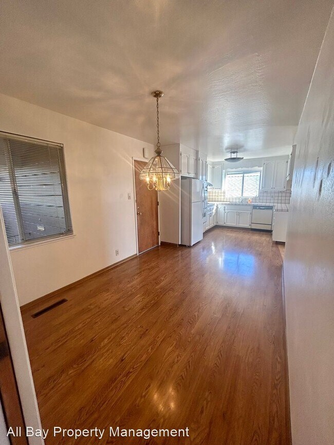 Building Photo - 3 br, 2 bath House - 13823 Velarde Dr.