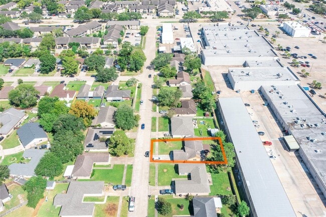 Building Photo - 17330 Heritage Bay Dr