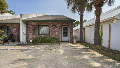 Building Photo - 6504 N Lagoon Dr