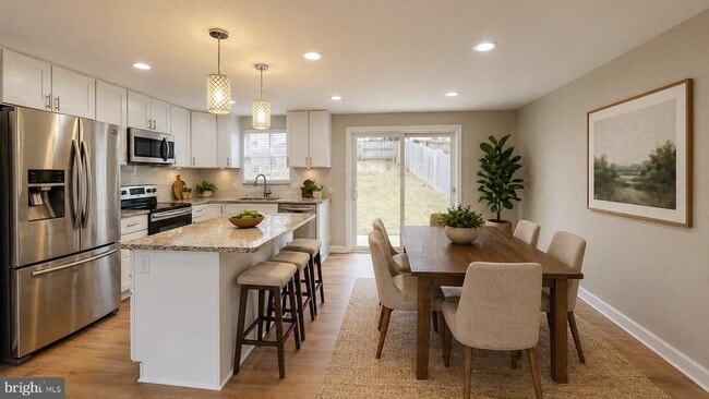 Building Photo - 8465 Yellow Leaf Ct