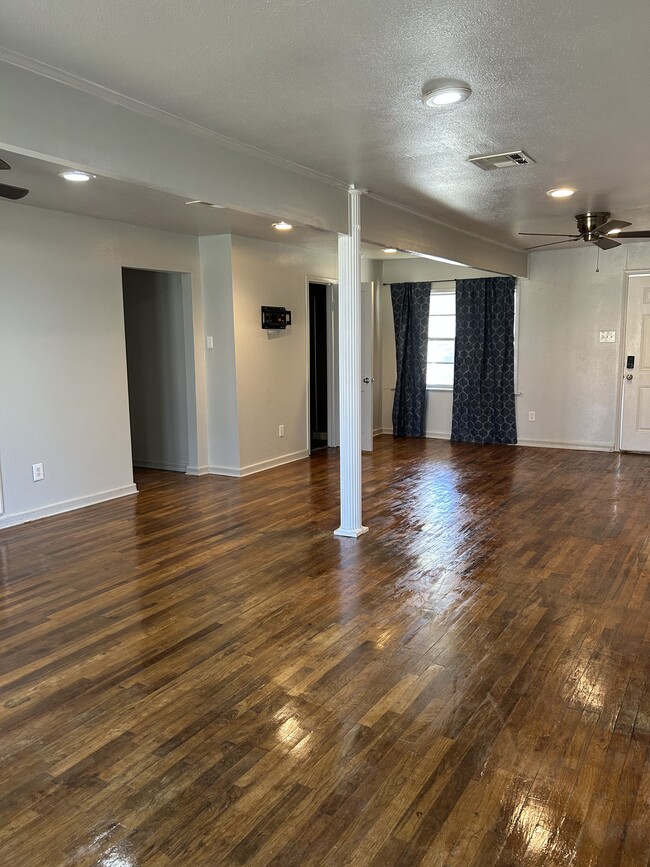 Living room/dining room - 505 E Pine St