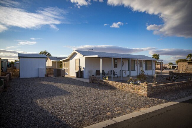 Building Photo - 9351 E 28th St