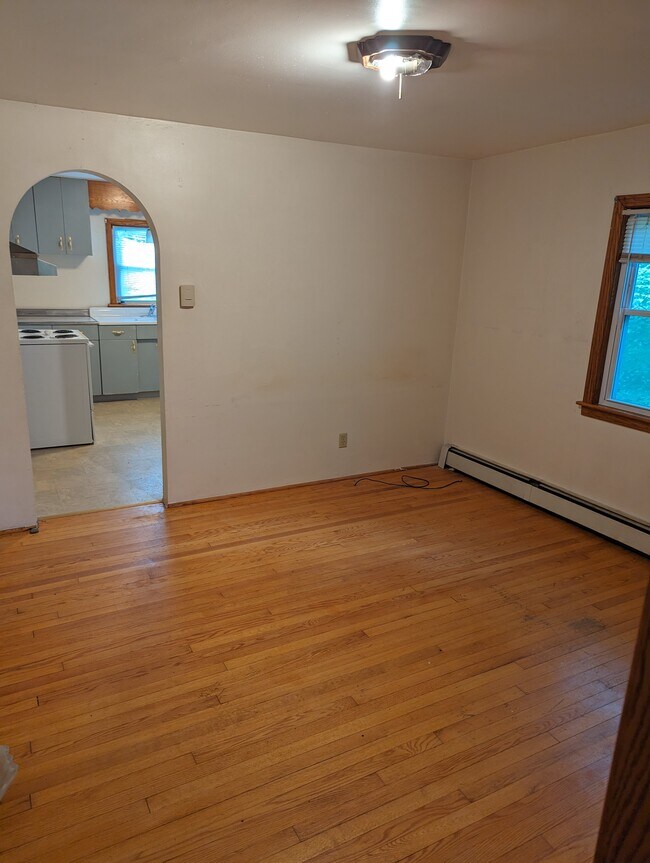Building Photo - 2136 Owego Rd