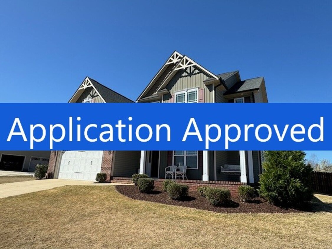 Primary Photo - Available Now, Move-in Ready & Great Locat...