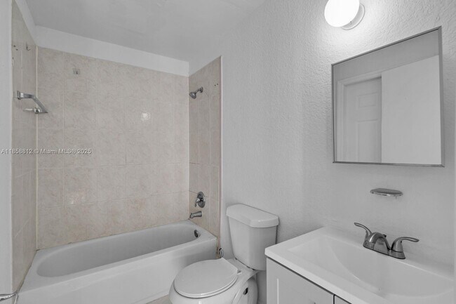 Foto del edificio - 15251 NW 89th Ave