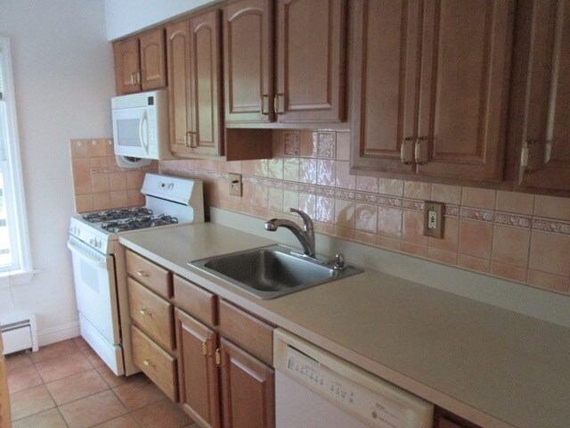 Primary Photo - 1628 Valley St
